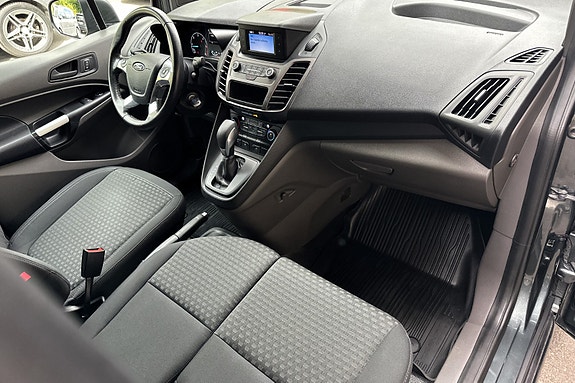 Ford Transit Connect 12 of 22