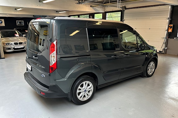 Ford Transit Connect 5 of 22