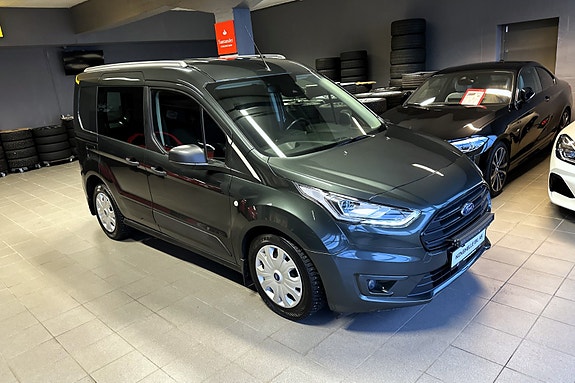 Ford Transit Connect 7 of 22