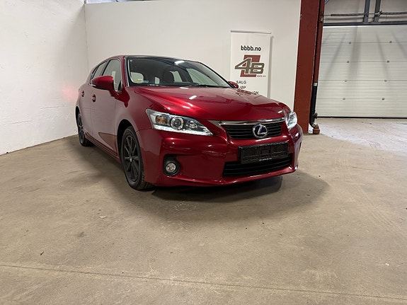 Lexus CT200h 4 of 30