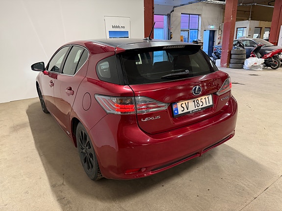 Lexus CT200h 14 of 30