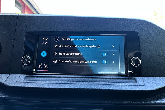 Volkswagen Caddy 25 of 30