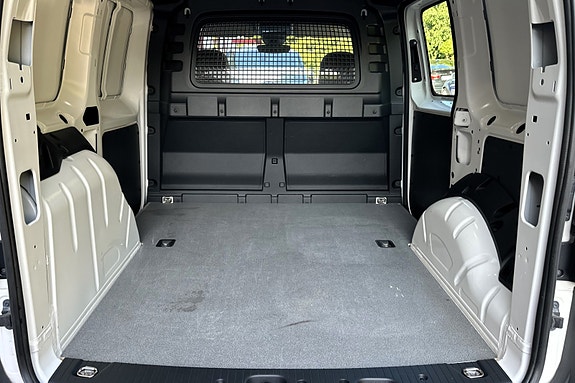 Volkswagen Caddy 13 of 30