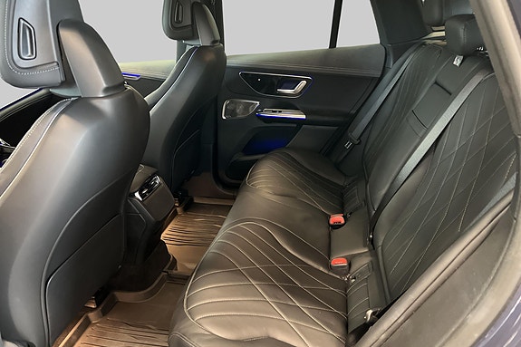 Mercedes-Benz EQE SUV 16 of 27