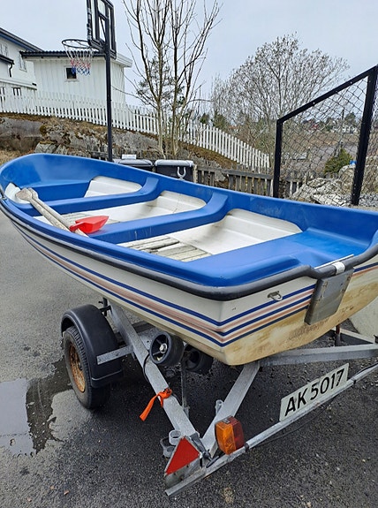 Viking båt med motor. 3 of 7