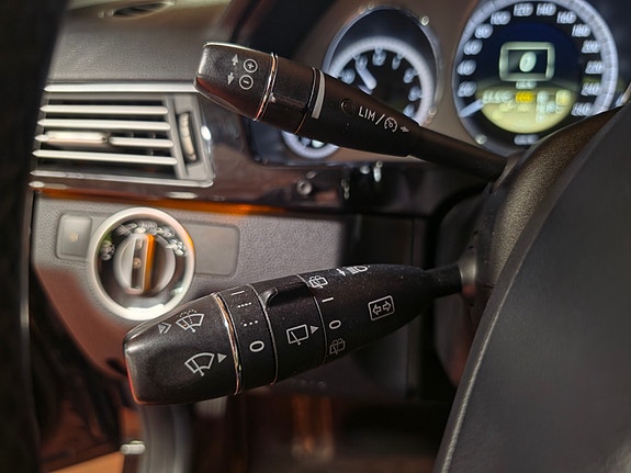 Mercedes-Benz E250 15 of 30