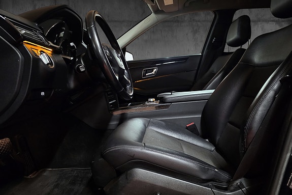 Mercedes-Benz E250 30 of 30