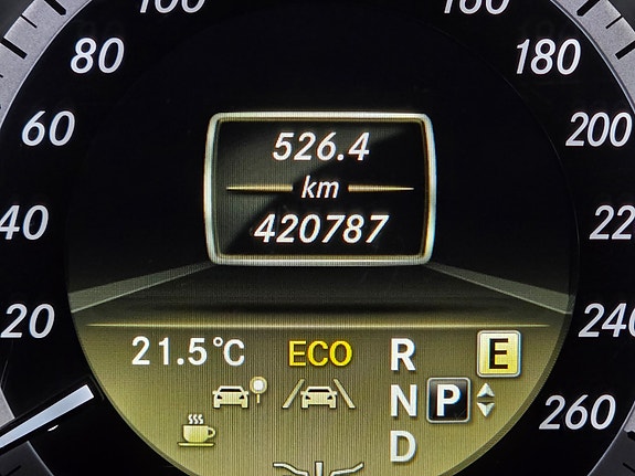 Mercedes-Benz E250 18 of 30