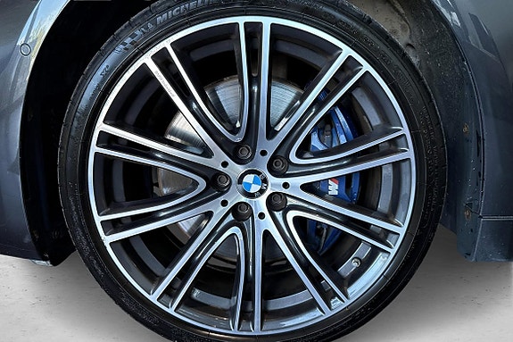 BMW 540i 29 of 30