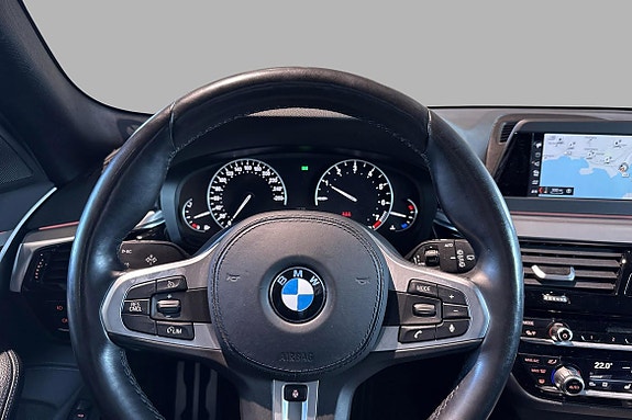 BMW 540i 12 of 30