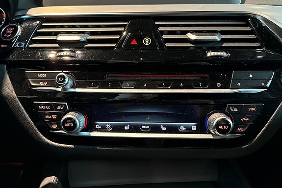 BMW 540i 26 of 30