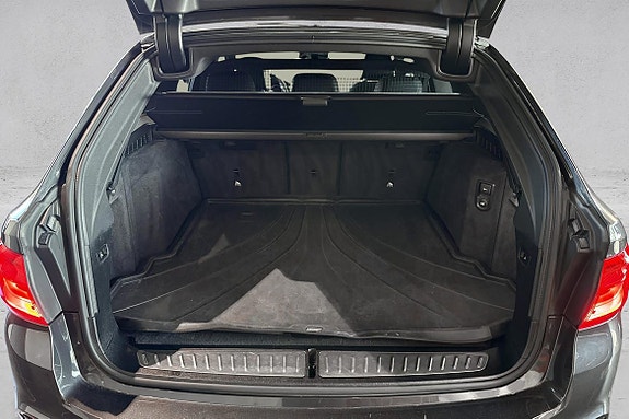BMW 540i 18 of 30