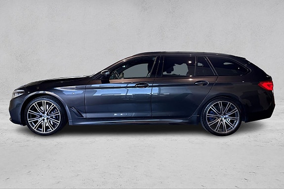 BMW 540i 2 of 30