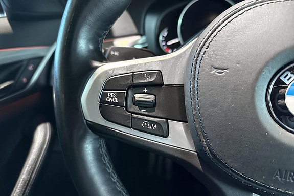 BMW 540i 24 of 30