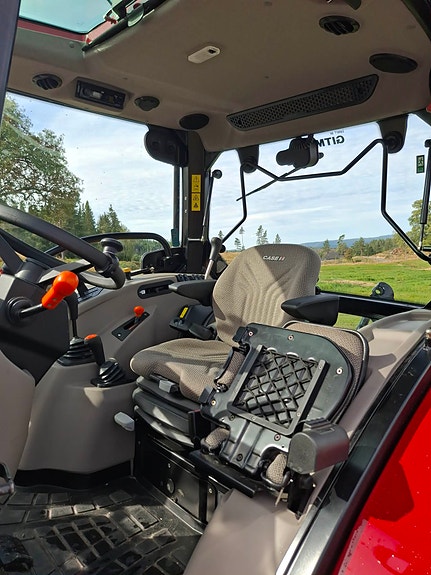 CASE IH Farmall 100A PS 3 of 19