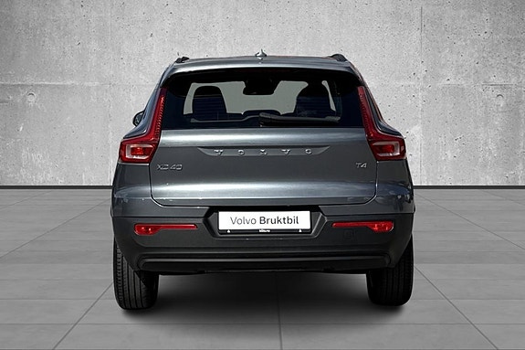 Volvo XC40 8 of 29