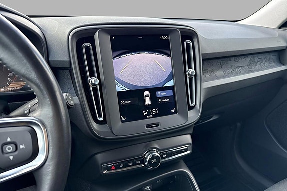 Volvo XC40 18 of 29