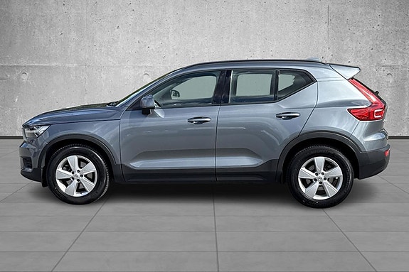 Volvo XC40 12 of 29