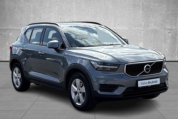 Volvo XC40 4 of 29