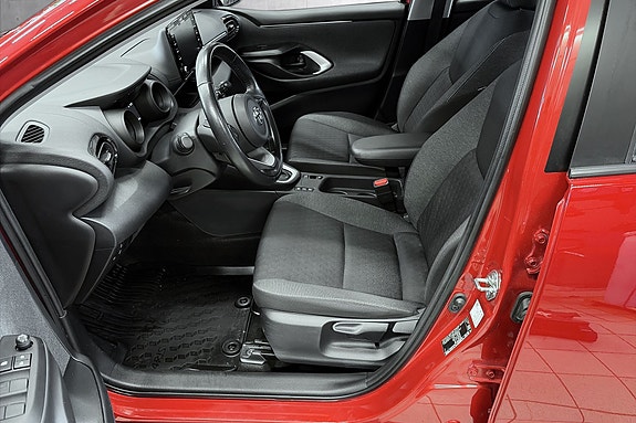 Toyota Yaris 9 of 26