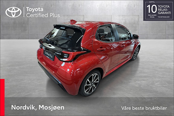 Toyota Yaris 5 of 26
