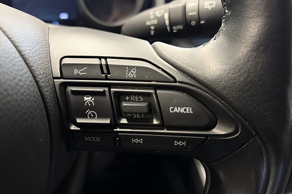 Toyota Yaris 16 of 26