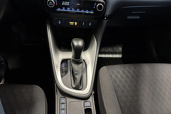 Toyota Yaris 24 of 26