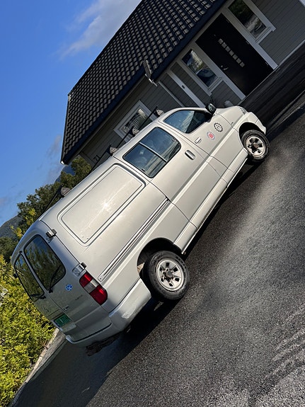 Toyota HiAce 5 of 8