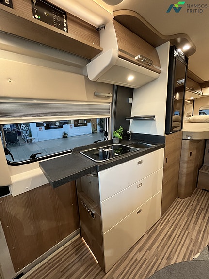 Carthago 640 LE Charming GT - 2,2l / 140hk | AUTOMAT | TRUMA COMBI 6E | NAVI | RYGGEKAMERA 27 of 30