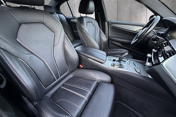 BMW 530e 15 of 24