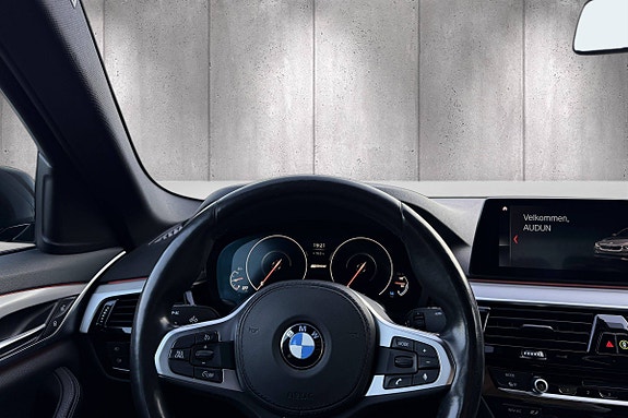 BMW 530e 11 of 24