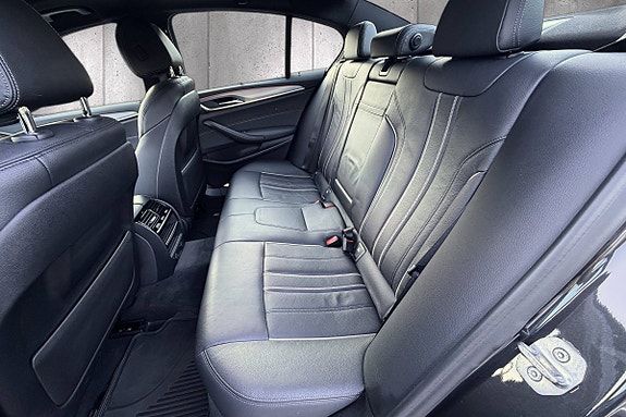 BMW 530e 18 of 24