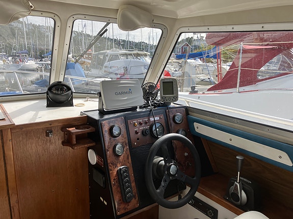 Saga 25 turbo. Yamaha 86 hk, diesel. Kun godt 1625 timer. Godt utstyrt 8 of 14