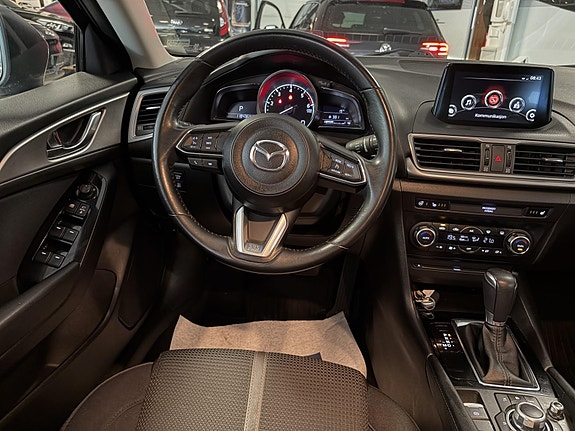 Mazda 3 8 of 10