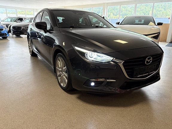Mazda 3 2 of 10