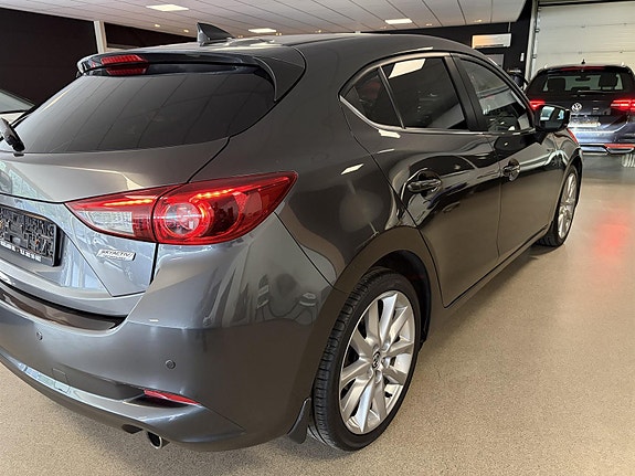 Mazda 3 4 of 10