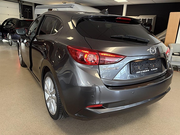 Mazda 3 5 of 10