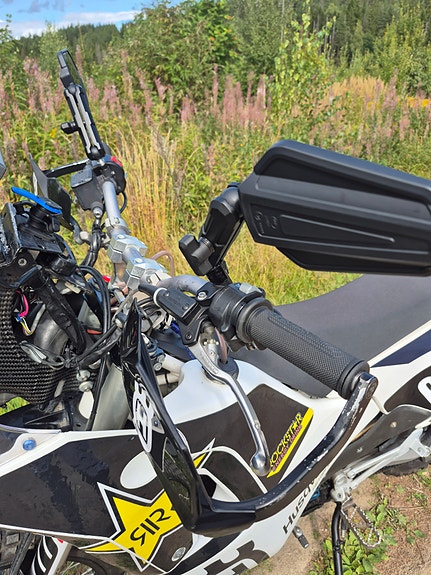 Husqvarna 701 Enduro 14 of 18