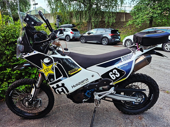 Husqvarna 701 Enduro 12 of 18