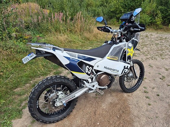 Husqvarna 701 Enduro 16 of 18