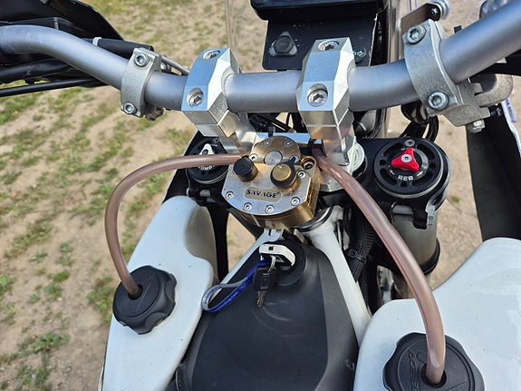 Husqvarna 701 Enduro 4 of 18