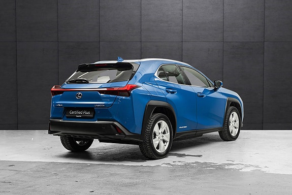 Lexus UX300e 5 of 24