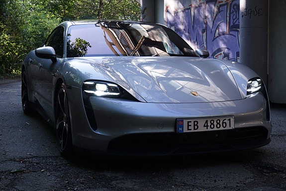 Porsche Taycan 4S 5 of 25