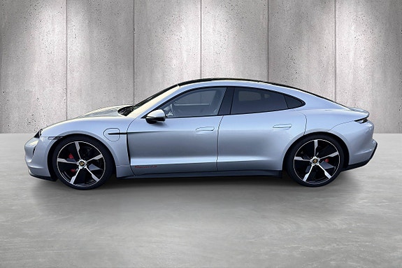 Porsche Taycan 4S 10 of 25