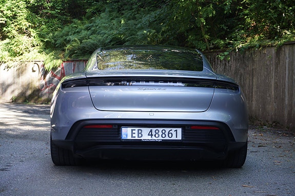 Porsche Taycan 4S 4 of 25