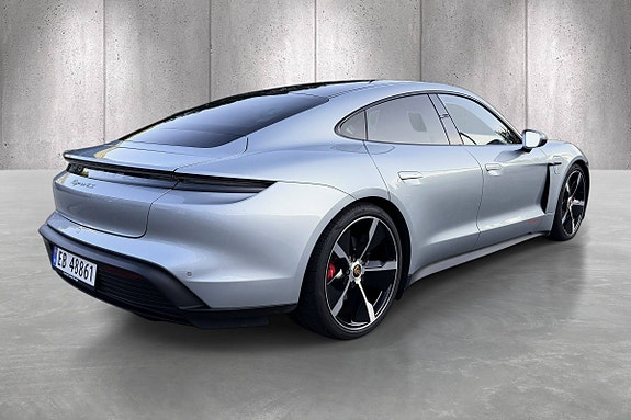 Porsche Taycan 4S 13 of 25