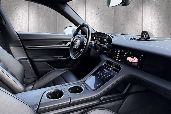 Porsche Taycan 4S 19 of 25