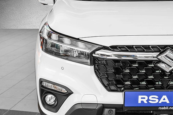 Suzuki S-Cross 3 of 27