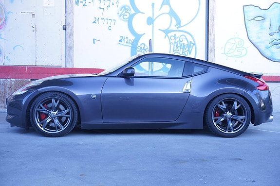 Nissan 370 Z 2 of 29