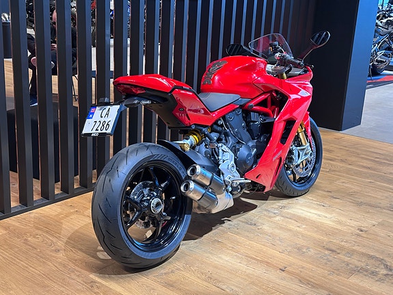 Ducati SuperSport S 3 of 12